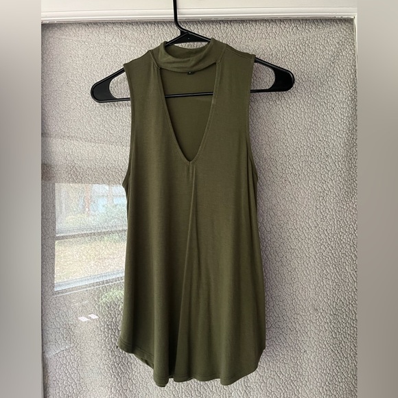 EXPRESS Top NWOT - Picture 2 of 4